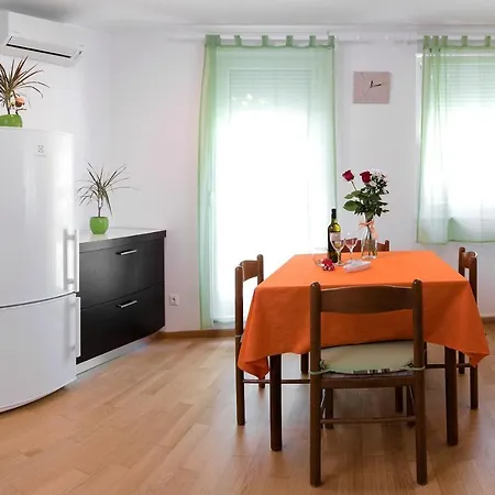 Apartments With Wifi Split - 11761 Apartment Split